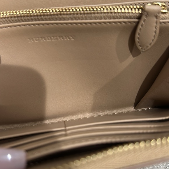Burberry Wallet - Picture 4 of 10